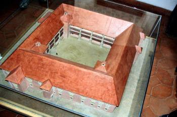 model renesanční podoby z expozice zámku ( © Pavel Zany Komárek 8.5. 2005)