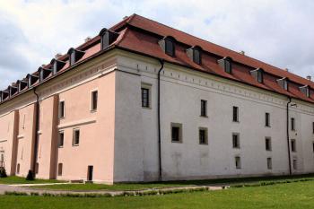 pohled od severovýchodu ( © Pavel Zany Komárek 8.5. 2005)