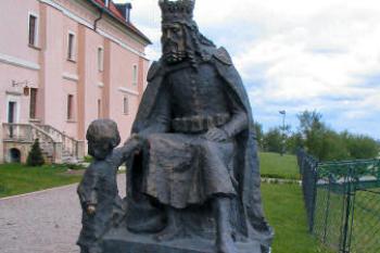 pomník krále Kazimíra Velikého ( © Pavel Zany Komárek 8.5. 2005)