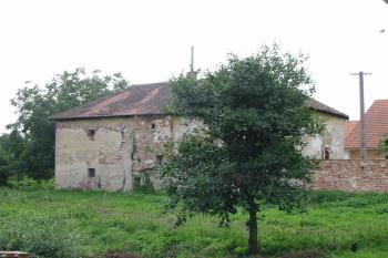 vzhled tvrze se s léty nemění (© D Dohňanský, 09/2015)