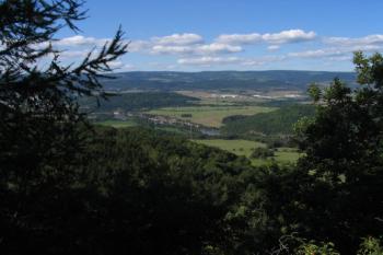 Výhled na Ohři a Krušné hory (© Ivana Poláková 05/2006)