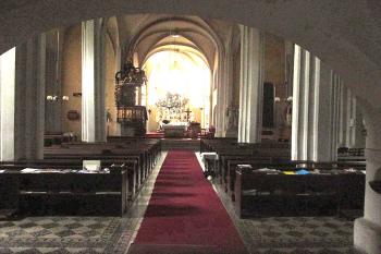Interiér kostela Povýšení sv. Kříže ( © Pavel Vítek 09/2017)