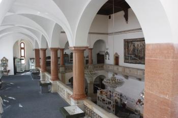 Jižní galerie hlavní výstavní haly ( © Ivan Grisa 09/2010)