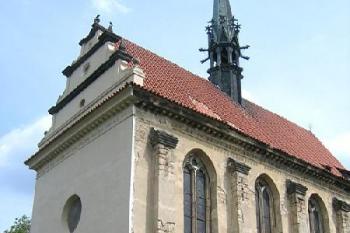 Průčelí kostela ( © Pavel Vítek 05/2006)