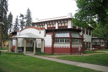 Lázeňský dům Dvorana ( © Pavel Vítek 05/2006)