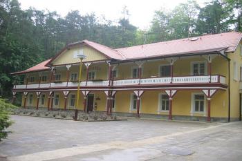 Lázeňský dům Slovanka ( © Pavel Vítek 05/2006)