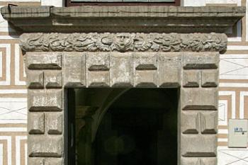 Hlavní portál ( © Luděk Pitter 05/2006)