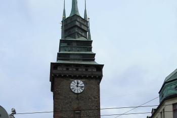 Zelná brána ze Třídy Míru (© Rodochrozit        , 06/2010)