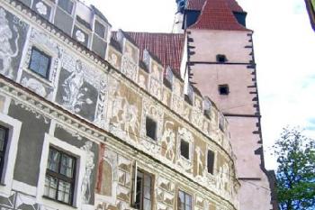 Heydlův dům a kostel sv. Jakuba ( © Pavel Vítek 05/2006)