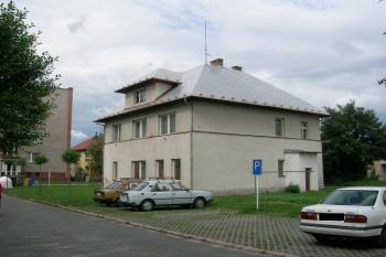 Jägerhaus býval posledním stavením na horním konci Týniště. (© Adam Prokeš 05/2006)