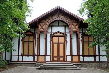 bývalé kino (© Jan P. Štěpánek 05/2014)