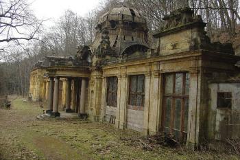 pavilón Ottova pramene ( © Štěpánka Trčková, 17.4.2006)