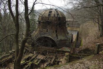 střecha lázeňského domu ( © Štěpánka Trčková, 17.4.2006)