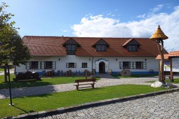 budova restaurace (© Jaroslav Špiroch  09/2025)