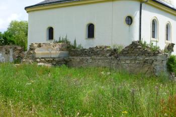 Tisová-zbytky tvrze. Po zámku ani stopy. (© Vlastislav Mareček, 06/2016)