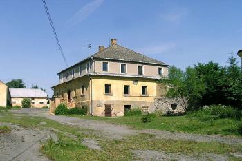 Jihozápadní nároží ( © Luděk Pitter 06/2005)