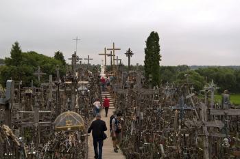 Hora křížů v Litvě (© Mgr. Vlastimil Janda 07/2016)