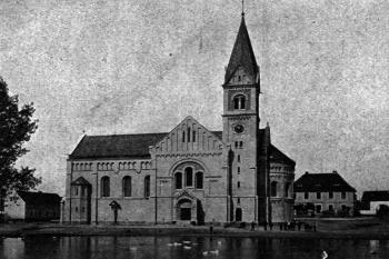 kostel od jihu na počátku 20. století (© Antonín Podlaha: Posvátná místa království Českého; Díl 2., Vikariáty: Berounský, Bystřický a Plzeňský, Dědictví sv. Jana Nepomuckého, Praha 1908)