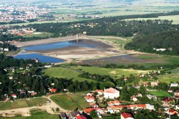 Téměř vypuštěná přehrada 28.6.2010 (© Dejv Róza, 07/2010)