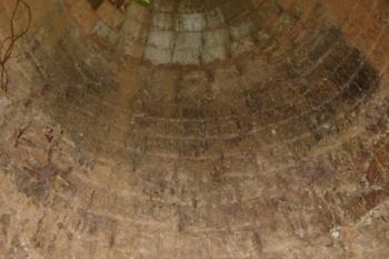 Uvnitř pece ( © Jiří Čížek 07/2006)