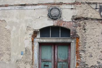 Hlavní portál ( © Ivan Grisa 07/2010)