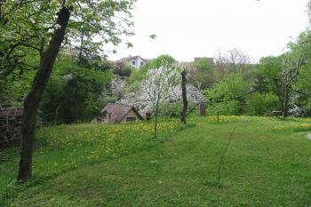západní část jádra hradu (© D Dohňanský, 05/2015)