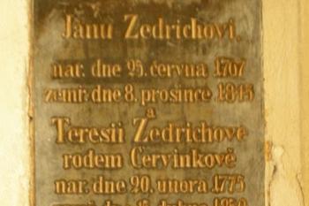 Náhrobní deska (© doxa , 12/2013)