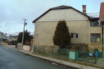 Jižní část možné tvrze (© Dušan Dohňanský 01/2021)