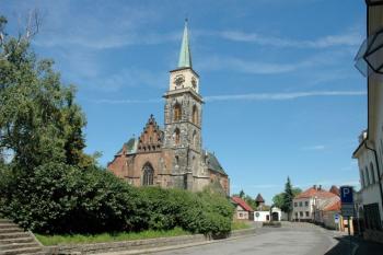 Celkový pohled na kostel ( © Aleš Marek 07/2006)