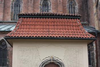 Severní předsíň s trvale zavřenými dveřmi ( © Ivan Grisa 11/2009)