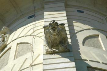 Detail jednoho z chrličů ( © Aleš Marek 07/2006)