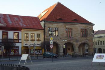 radnice z náměstí (© rodo chrozit, 02/2007)