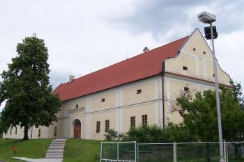 Slatinice - Lichtenštejnský dvůr (© Ivo Rozehnal, 2006)