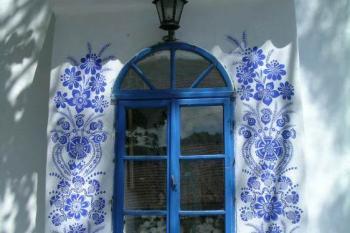 Louka - kaplička (© Hana Kubikova 06/2006)