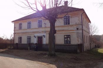 Fara z roku 1853 (© Zbyšek Suchý, 04/2011)