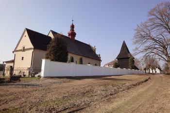 kostel Nanebevzetí Panny Marie (© Zbyšek Suchý, 04/2011)