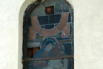 Poničená vitráž ( © Aleš Marek 07/2006)