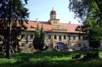 Pohled na zámek z parku (© Petr Chaloupka, 05/2014)