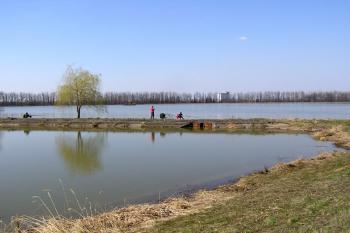 Přehradní nádrž Baška ( © Jan P. Štěpánek 04/2007)