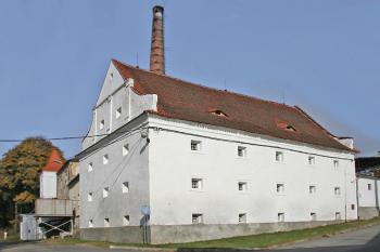 Od jihovýchodu ( © Luděk Pitter 10/2005)