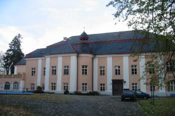 Jižní parkové průčelí (© D Dohňanský, 09/2013)