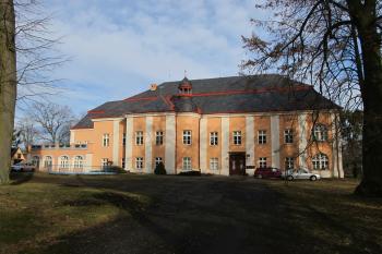Jižní parkové průčelí (© Dušan Dohňanský 02/2020)