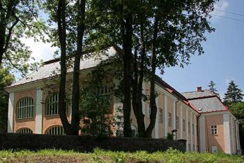 Severovýchodní nároží ( © Luděk Pitter 07/2006)