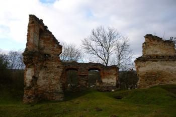 Zřícenina zámku Zásadka (© Vlastislav Mareček, 12/2015)