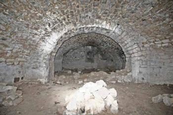 sklep severního paláce - pohled k západu ( © Pavel Zany Komárek 13.5. 2007)