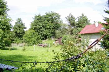 tvrziště od jihozápadu (© Lukáš Pechánek, 08/2011)