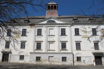Hlavní jižní průčelí (© Dušan Dohňanský 04/2020)