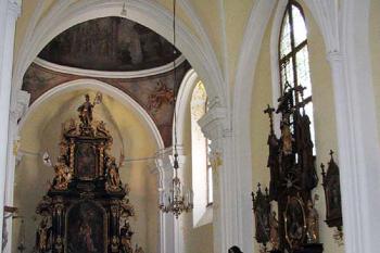 Interiér kostela (© Jiří Cukr 07/2005)