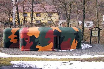  ( © Luděk Pitter 03/2004)