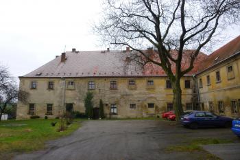 Bělá pod Bezdězem-klášter obutých augustiniánů s kostelem sv. Václava (© Vlastislav Mareček, 12/2015)